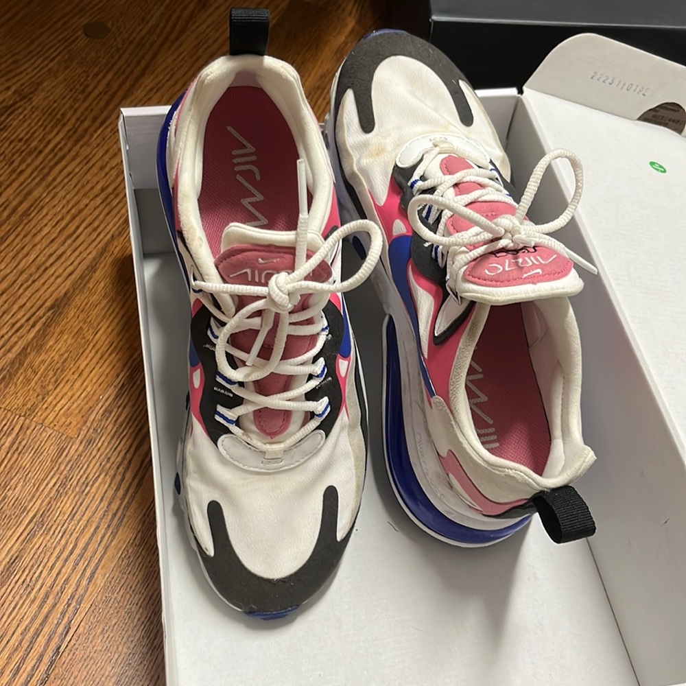 Womens Nike Air Max 270 React